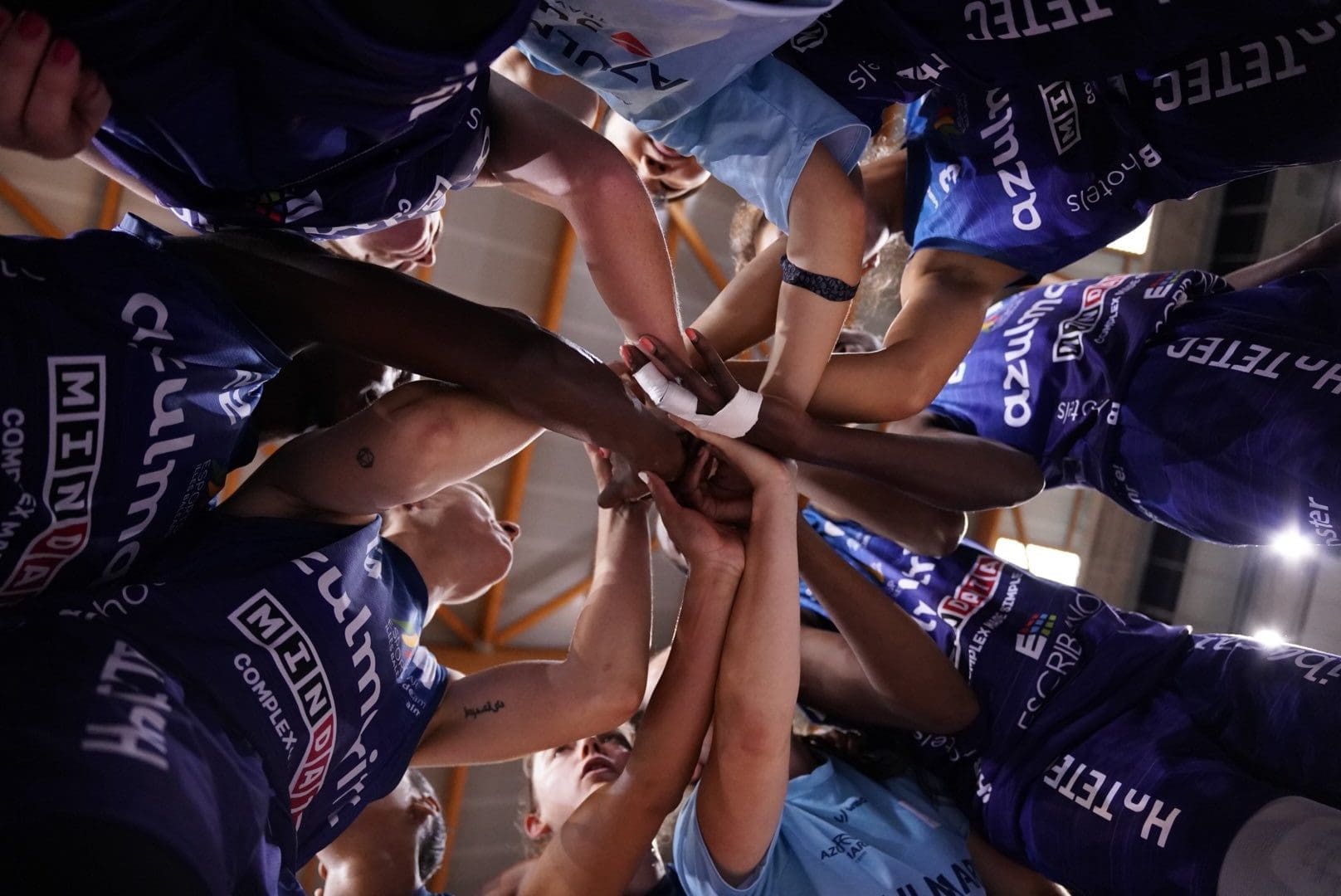 Azulmarino a un paso de la F4 (68-54)